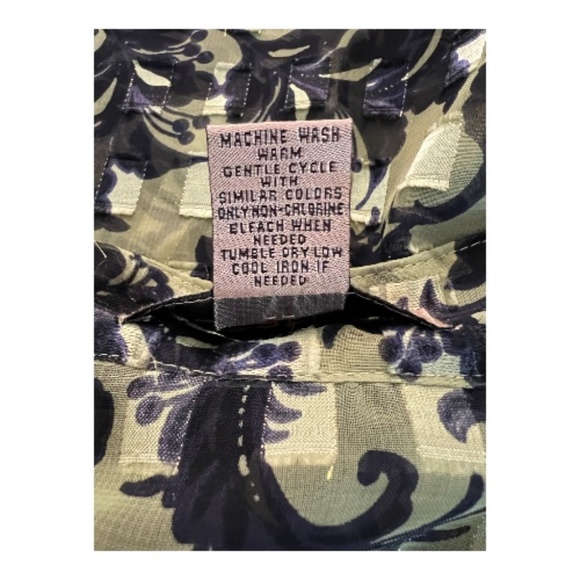 EUC Notations Woman sheer floral tie-front blouse – size 2X - Picture 7 of 7